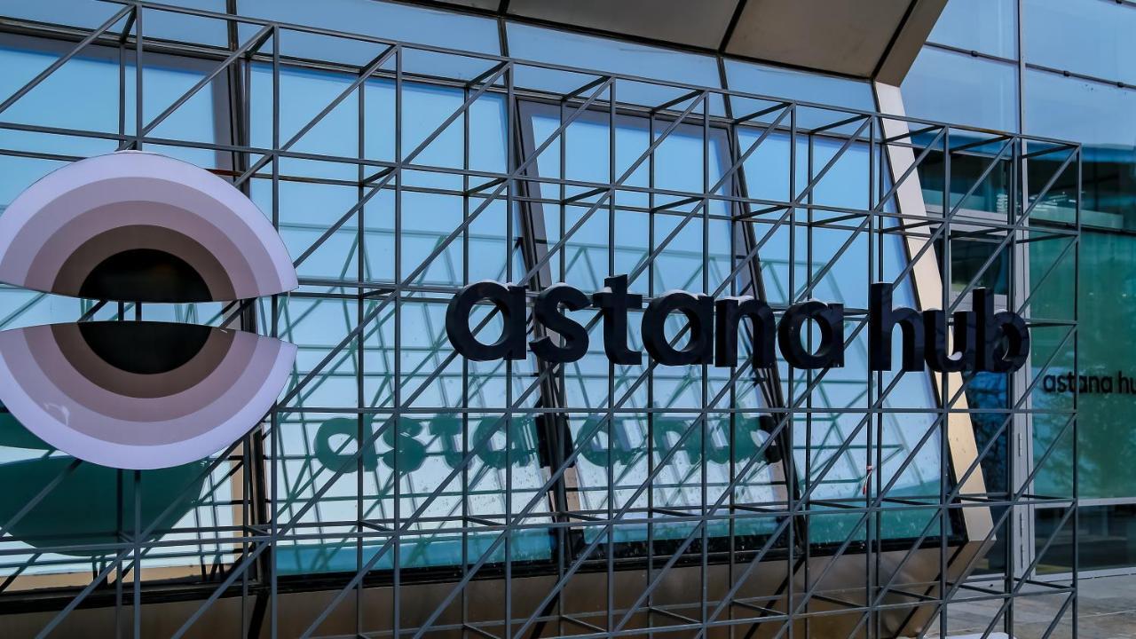 Capsulinn Expo/ Astana Hub Ngoại thất bức ảnh